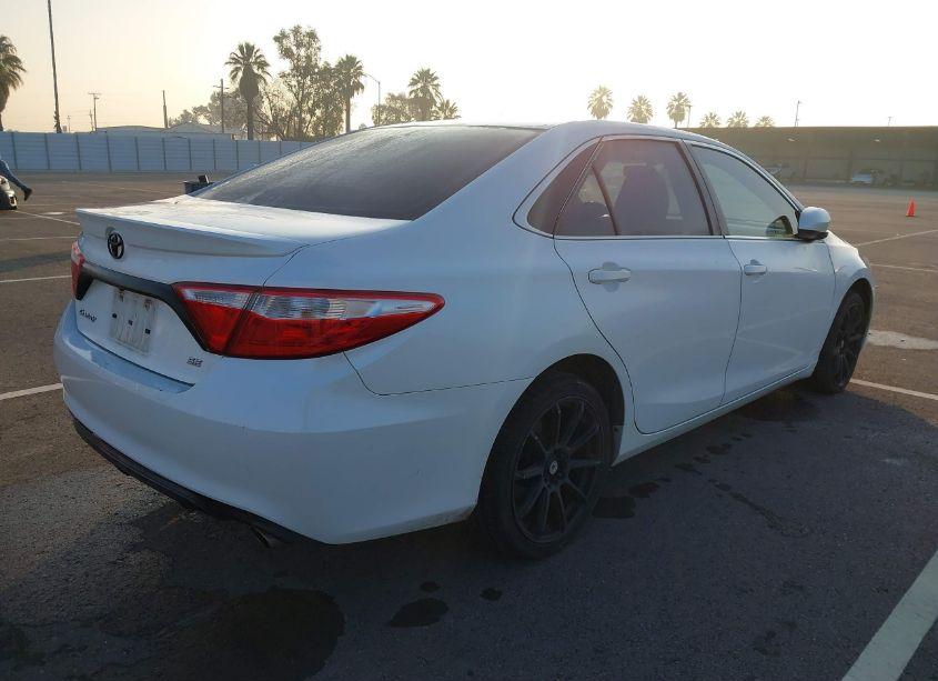 Photo 4 of 2017 Toyota Camry SE (VIN 4T1BF1FK7HU319580)