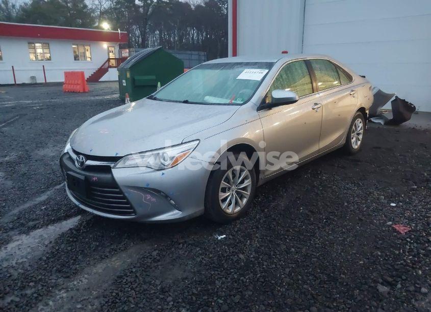 Photo 2 of 2017 Toyota Camry LE (VIN 4T1BF1FK7HU331602)