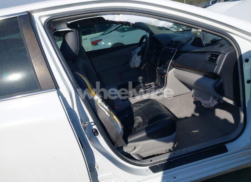 Photo 5 of 2017 Toyota Camry LE (VIN 4T1BF1FK7HU356967)