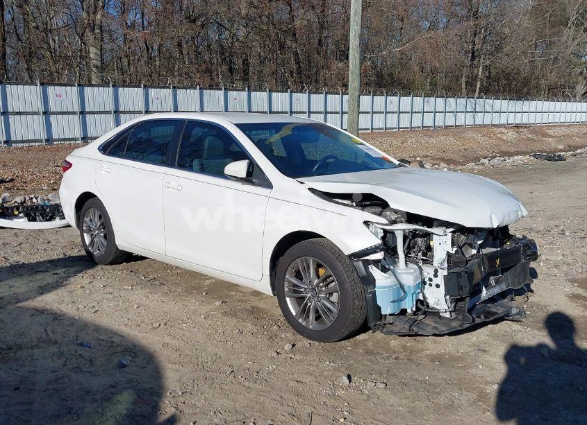 2017 Toyota Camry SE (VIN 4T1BF1FK7HU363224) main photo