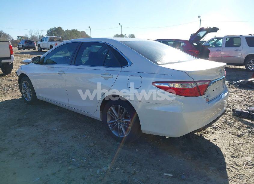 Photo 3 of 2017 Toyota Camry SE (VIN 4T1BF1FK7HU363224)