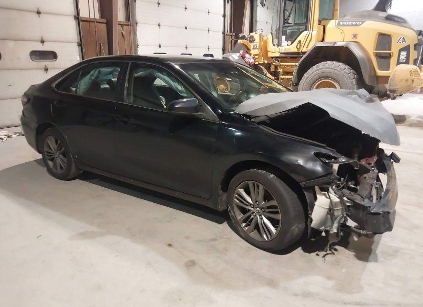 2017 Toyota Camry SE (VIN 4T1BF1FK7HU376541) main photo