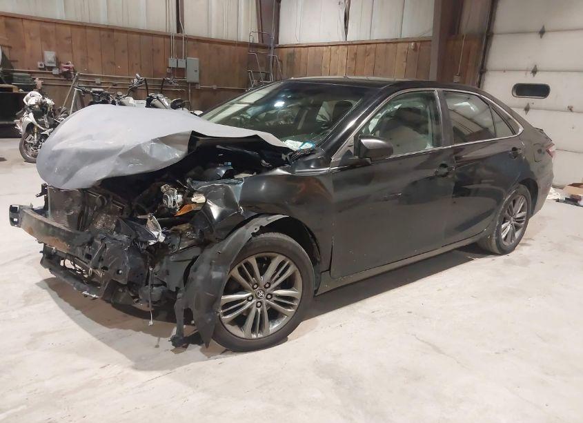 Photo 2 of 2017 Toyota Camry SE (VIN 4T1BF1FK7HU376541)