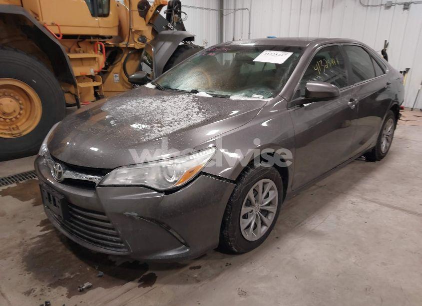 Photo 2 of 2017 Toyota Camry LE (VIN 4T1BF1FK7HU385370)