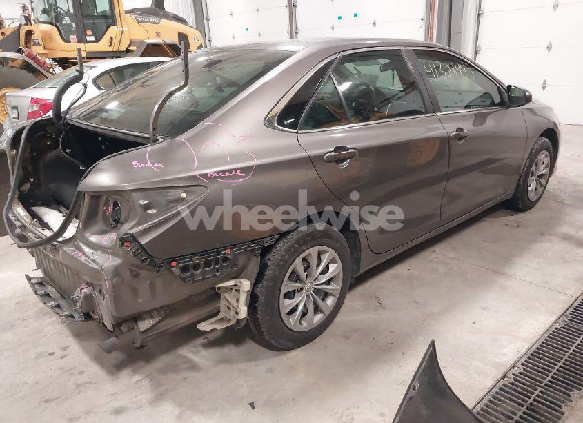 Photo 4 of 2017 Toyota Camry LE (VIN 4T1BF1FK7HU385370)