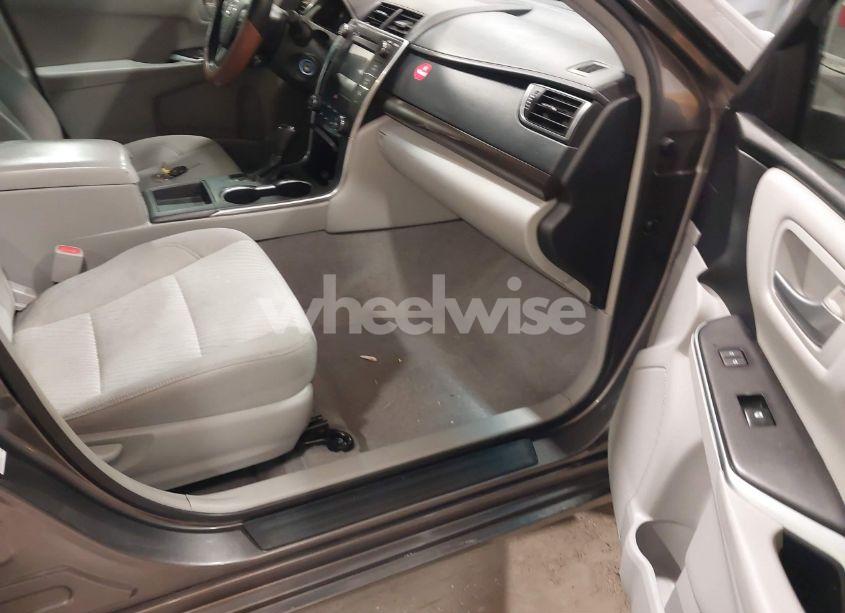 Photo 5 of 2017 Toyota Camry LE (VIN 4T1BF1FK7HU385370)