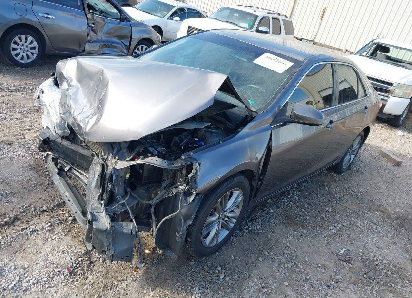 Photo 2 of 2017 Toyota Camry SE (VIN 4T1BF1FK7HU386311)