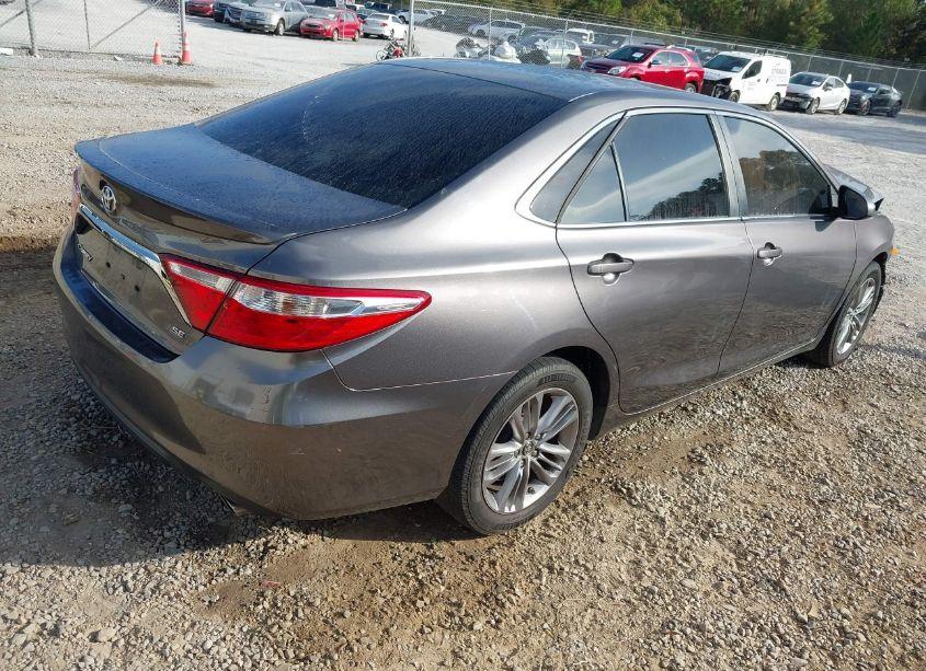 Photo 4 of 2017 Toyota Camry SE (VIN 4T1BF1FK7HU386311)