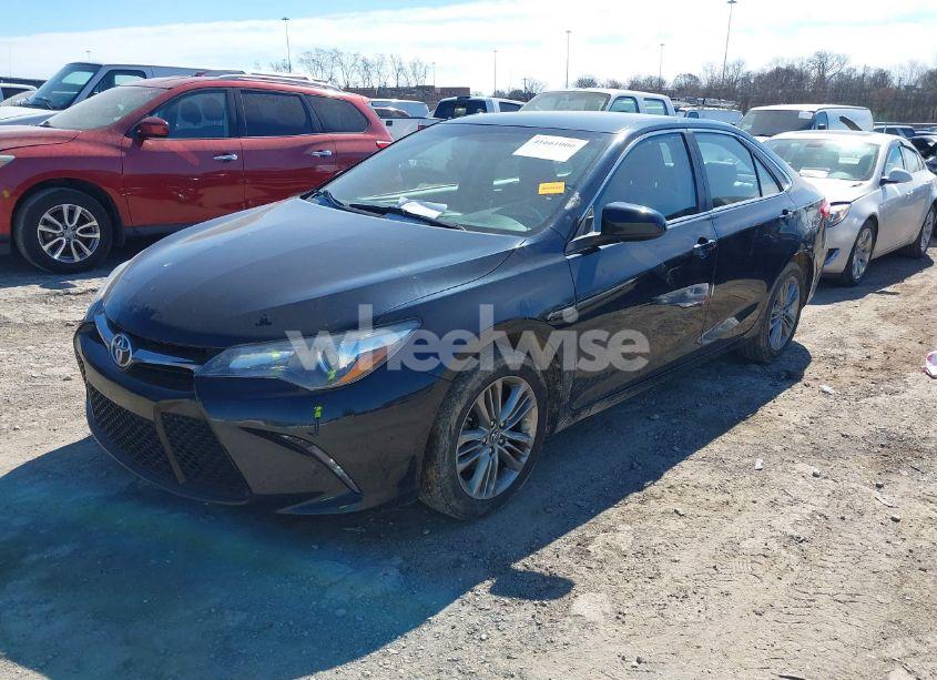 Photo 2 of 2017 Toyota Camry SE (VIN 4T1BF1FK7HU403267)