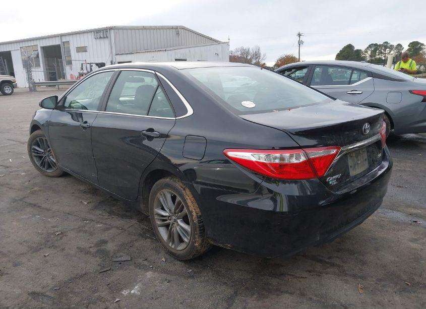 Photo 3 of 2017 Toyota Camry SE (VIN 4T1BF1FK7HU404371)