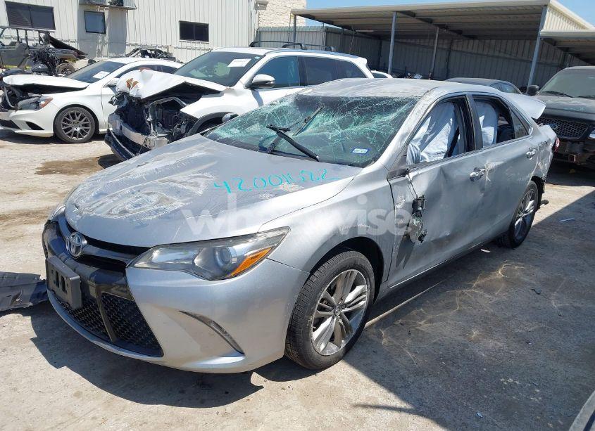 Photo 2 of 2017 Toyota Camry SE (VIN 4T1BF1FK7HU404726)