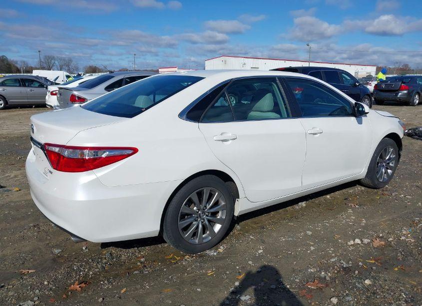 Photo 4 of 2017 Toyota Camry XLE (VIN 4T1BF1FK7HU409120)