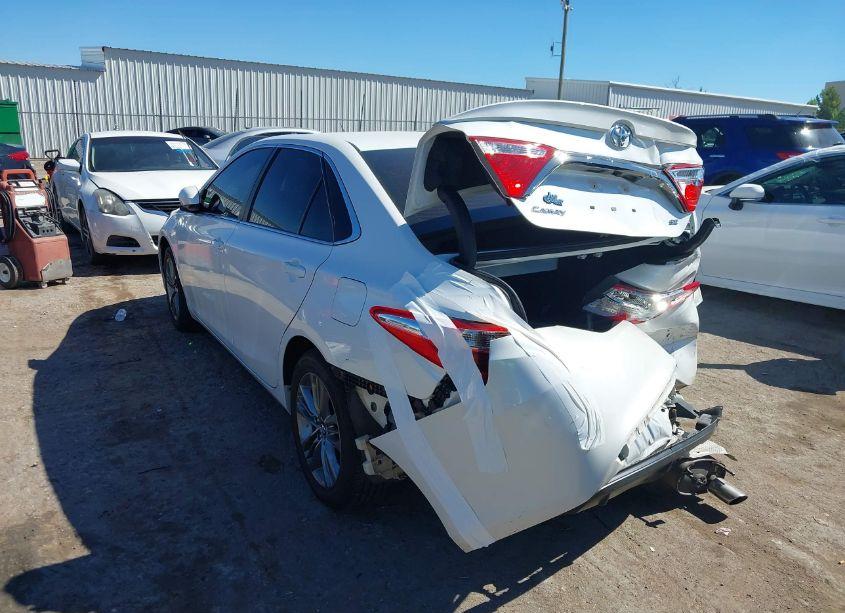 Photo 3 of 2017 Toyota Camry SE (VIN 4T1BF1FK7HU415404)