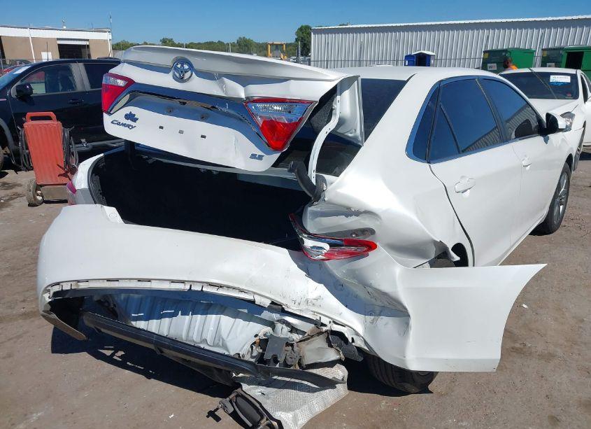 Photo 6 of 2017 Toyota Camry SE (VIN 4T1BF1FK7HU415404)