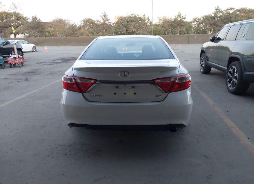 Photo 16 of 2017 Toyota Camry SE (VIN 4T1BF1FK7HU415435)