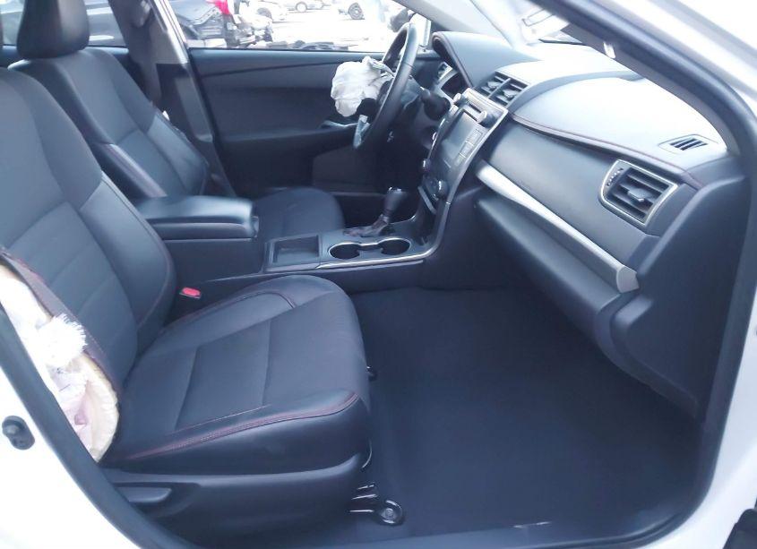 Photo 5 of 2017 Toyota Camry SE (VIN 4T1BF1FK7HU415435)