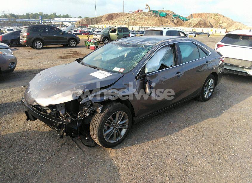 Photo 2 of 2017 Toyota Camry SE (VIN 4T1BF1FK7HU417914)