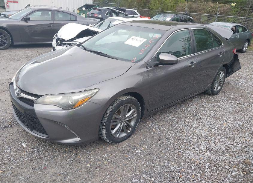 Photo 2 of 2017 Toyota Camry SE (VIN 4T1BF1FK7HU425821)