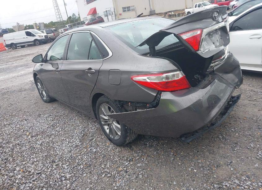 Photo 3 of 2017 Toyota Camry SE (VIN 4T1BF1FK7HU425821)