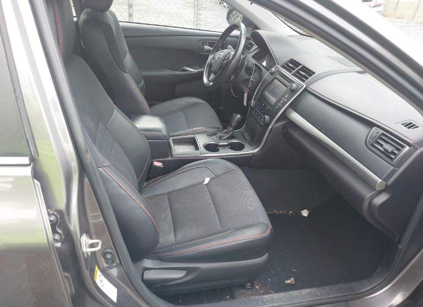 Photo 5 of 2017 Toyota Camry SE (VIN 4T1BF1FK7HU425821)