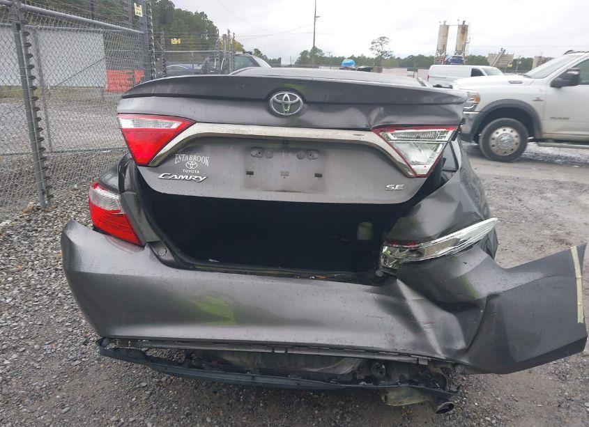 Photo 6 of 2017 Toyota Camry SE (VIN 4T1BF1FK7HU425821)