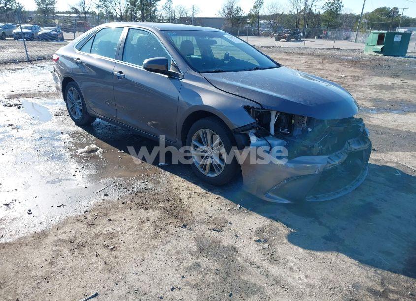 2017 Toyota Camry SE (VIN 4T1BF1FK7HU430520) main photo