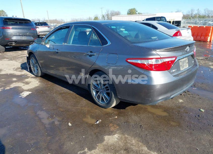 Photo 3 of 2017 Toyota Camry SE (VIN 4T1BF1FK7HU430520)