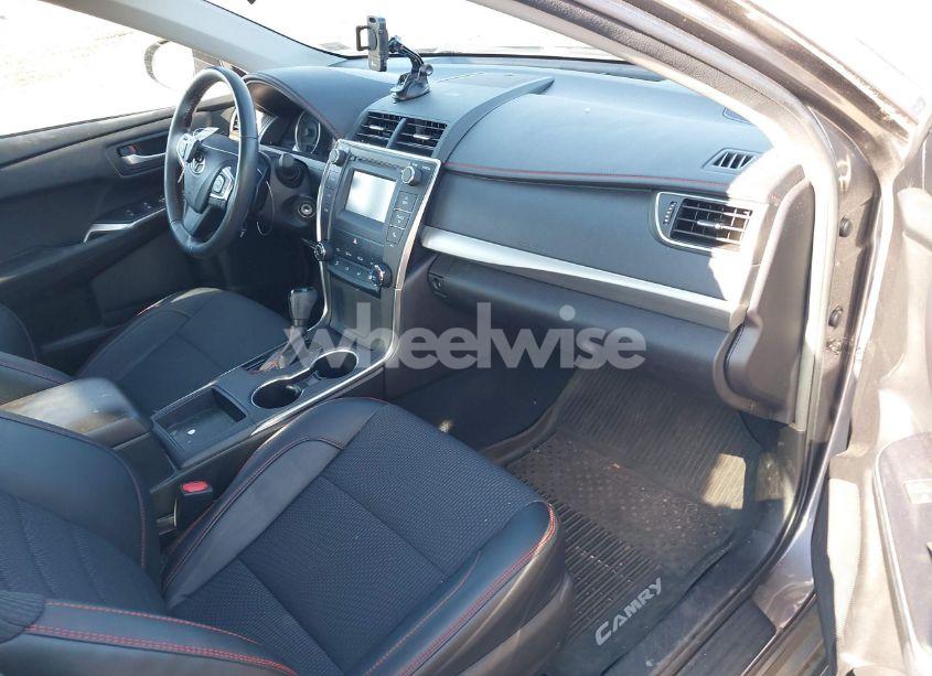 Photo 5 of 2017 Toyota Camry SE (VIN 4T1BF1FK7HU430520)