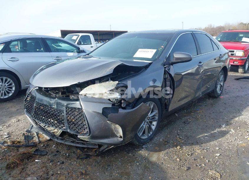 Photo 2 of 2017 Toyota Camry SE (VIN 4T1BF1FK7HU434843)