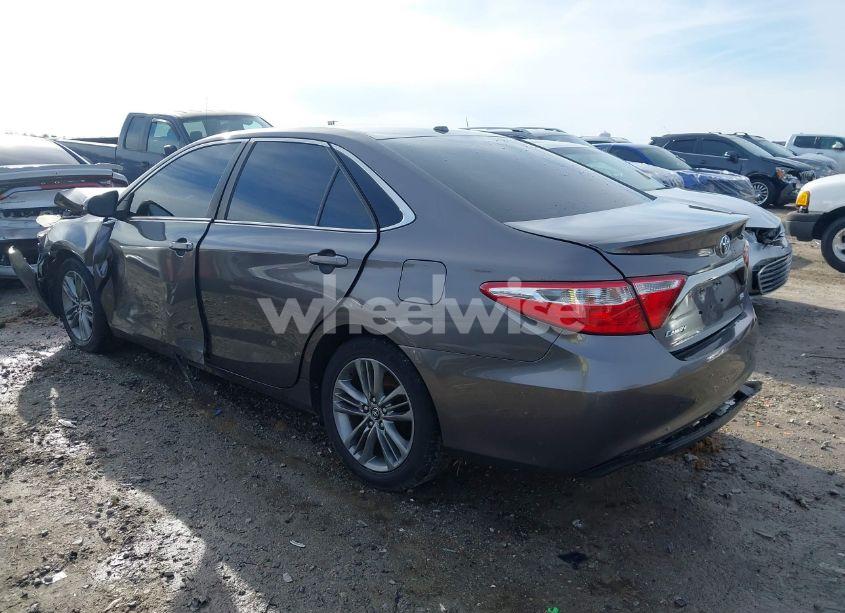 Photo 3 of 2017 Toyota Camry SE (VIN 4T1BF1FK7HU434843)