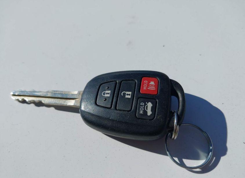 Photo 11 of 2017 Toyota Camry SE (VIN 4T1BF1FK7HU620768)