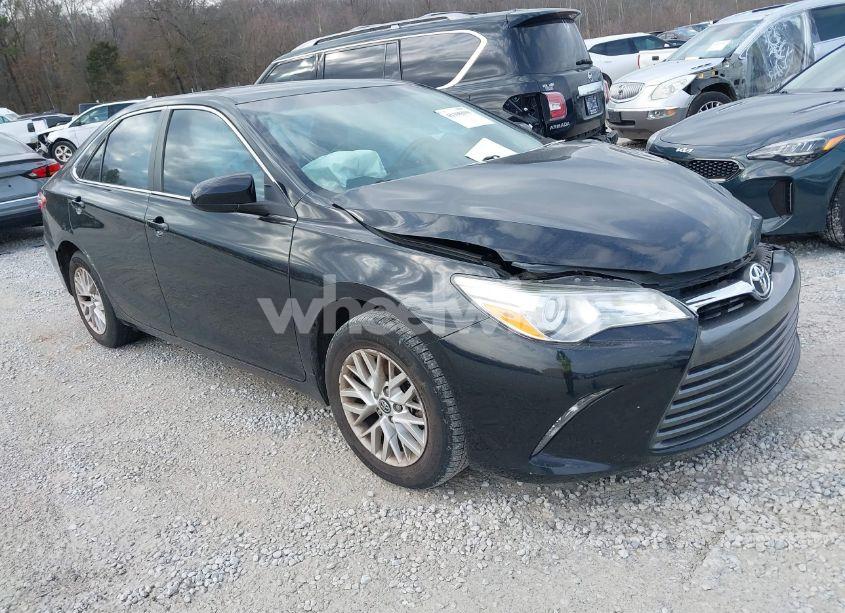2017 Toyota Camry LE (VIN 4T1BF1FK7HU625839) main photo