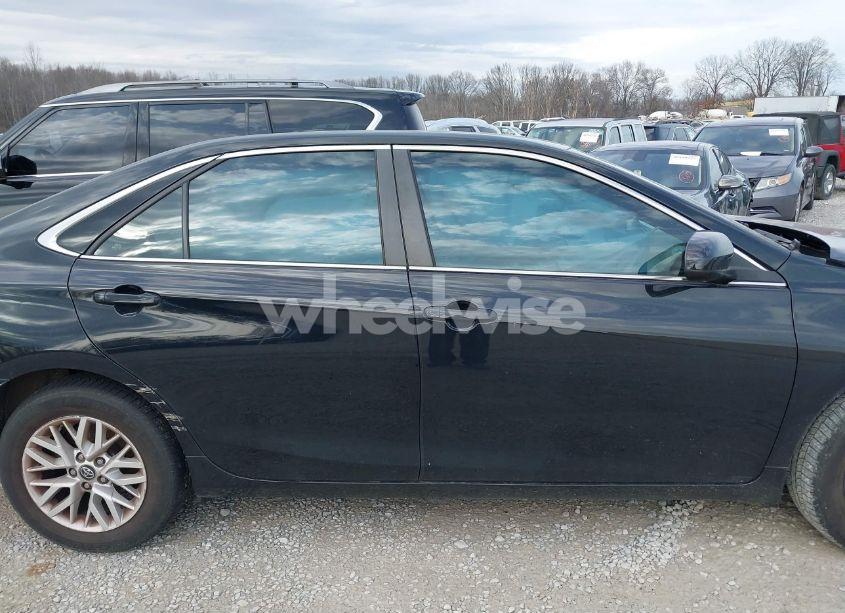 Photo 13 of 2017 Toyota Camry LE (VIN 4T1BF1FK7HU625839)