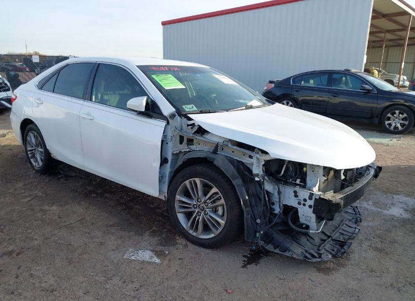 2017 Toyota Camry SE (VIN 4T1BF1FK7HU626490) main photo