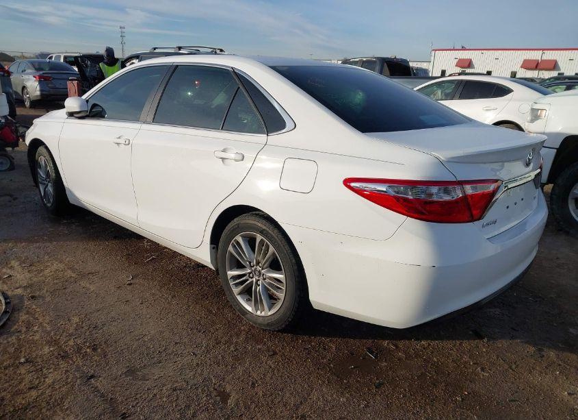 Photo 3 of 2017 Toyota Camry SE (VIN 4T1BF1FK7HU626490)