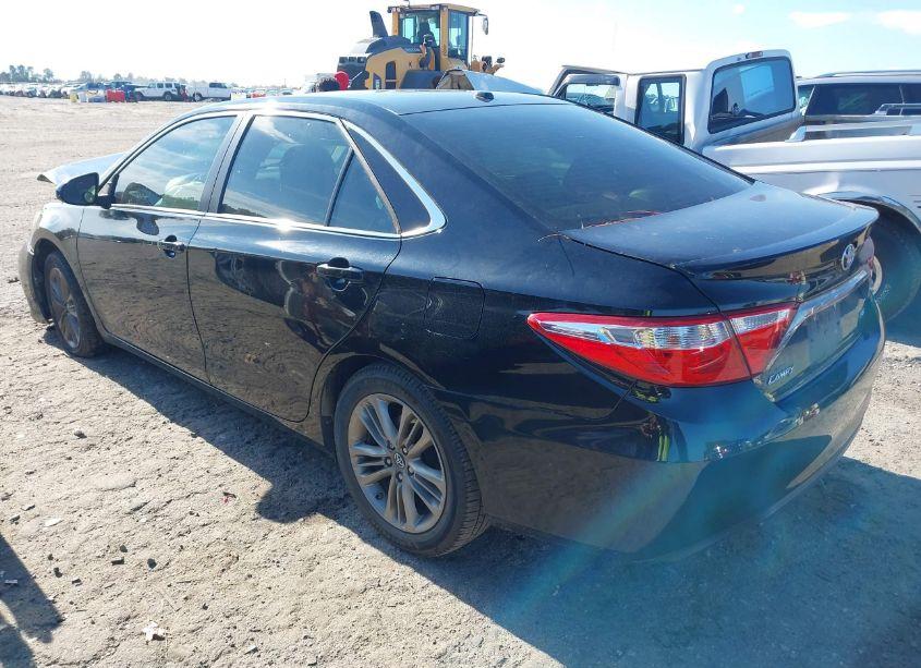 Photo 3 of 2017 Toyota Camry SE (VIN 4T1BF1FK7HU628868)