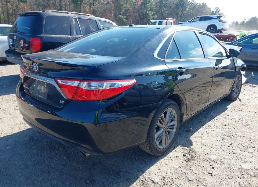 Photo 4 of 2017 Toyota Camry SE (VIN 4T1BF1FK7HU628868)