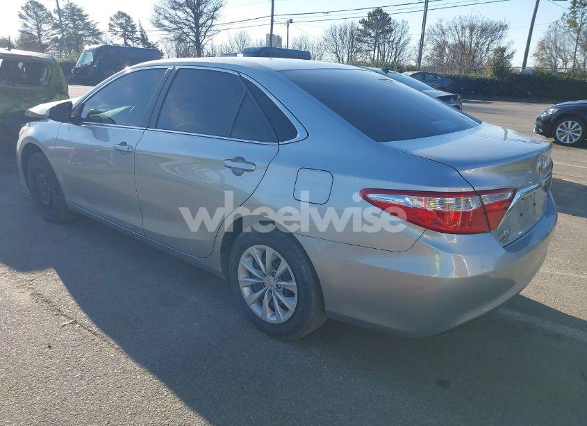 Photo 3 of 2017 Toyota Camry LE (VIN 4T1BF1FK7HU650272)