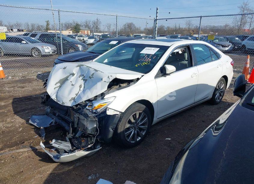 Photo 2 of 2017 Toyota Camry XLE (VIN 4T1BF1FK7HU661952)