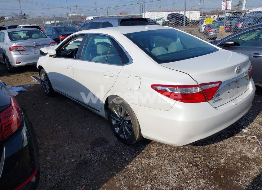 Photo 3 of 2017 Toyota Camry XLE (VIN 4T1BF1FK7HU661952)