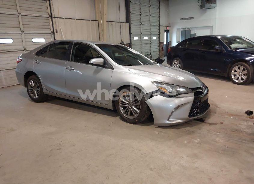 2017 Toyota Camry SE (VIN 4T1BF1FK7HU667007) main photo