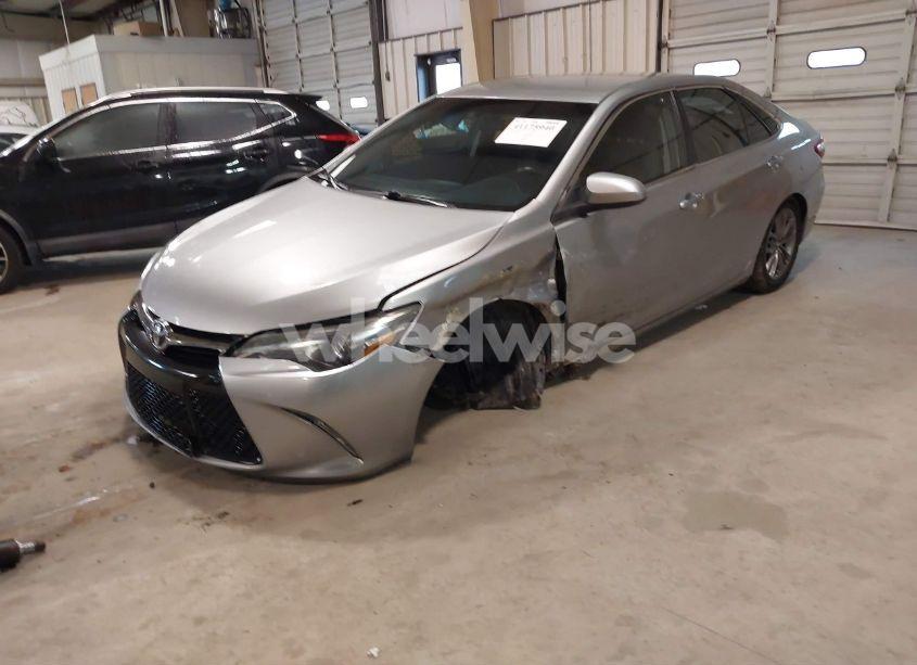 Photo 2 of 2017 Toyota Camry SE (VIN 4T1BF1FK7HU667007)
