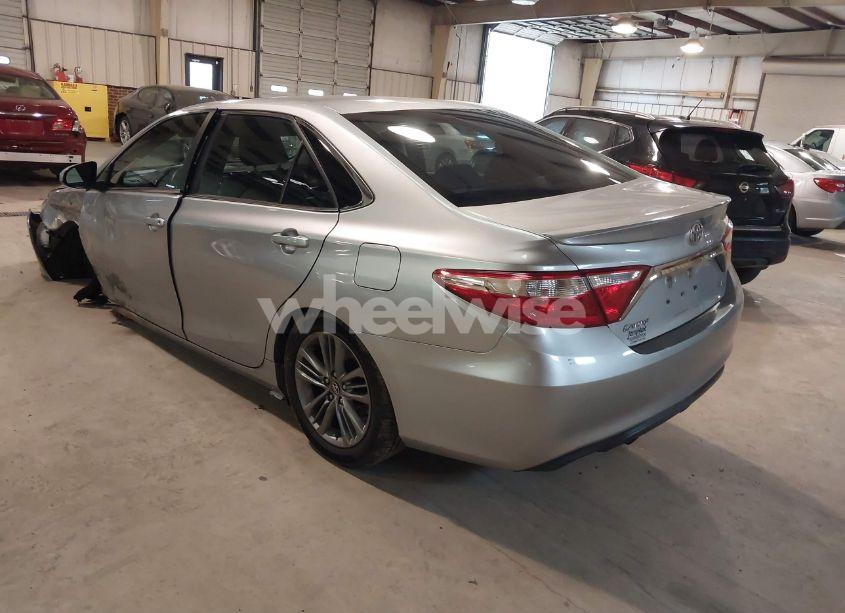 Photo 3 of 2017 Toyota Camry SE (VIN 4T1BF1FK7HU667007)