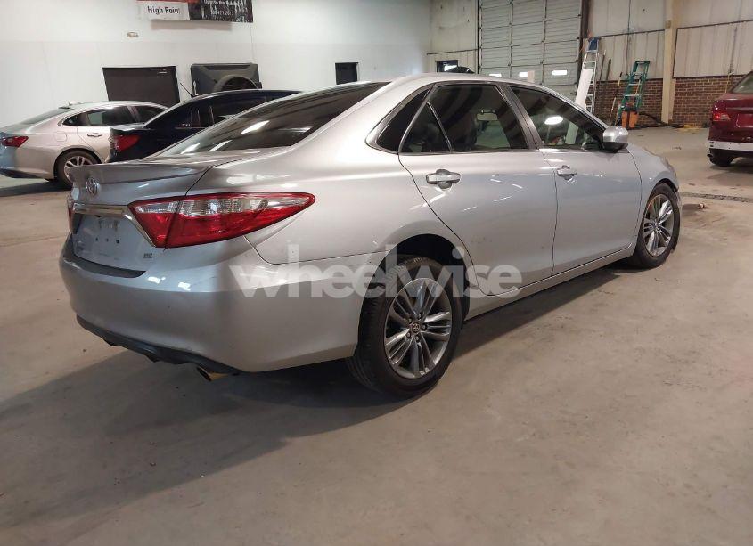 Photo 4 of 2017 Toyota Camry SE (VIN 4T1BF1FK7HU667007)