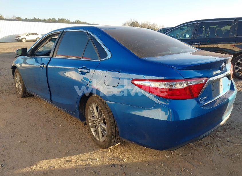 Photo 3 of 2017 Toyota Camry SE (VIN 4T1BF1FK7HU668061)