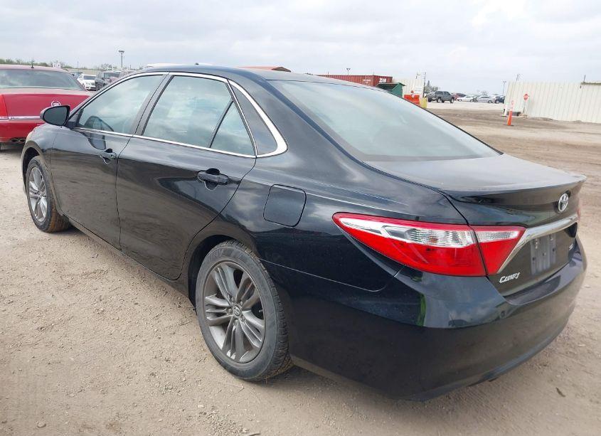 Photo 3 of 2017 Toyota Camry SE (VIN 4T1BF1FK7HU674295)