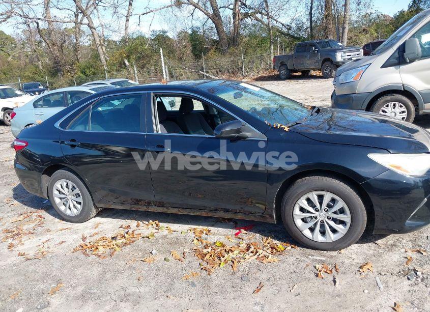 Photo 13 of 2017 Toyota Camry LE (VIN 4T1BF1FK7HU682123)