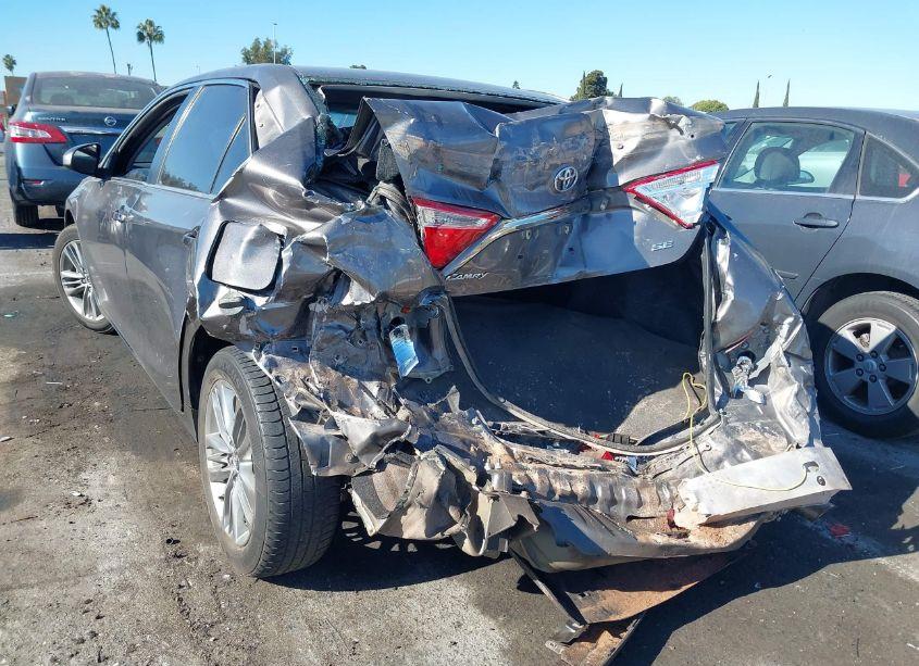 Photo 3 of 2017 Toyota Camry SE (VIN 4T1BF1FK7HU688455)