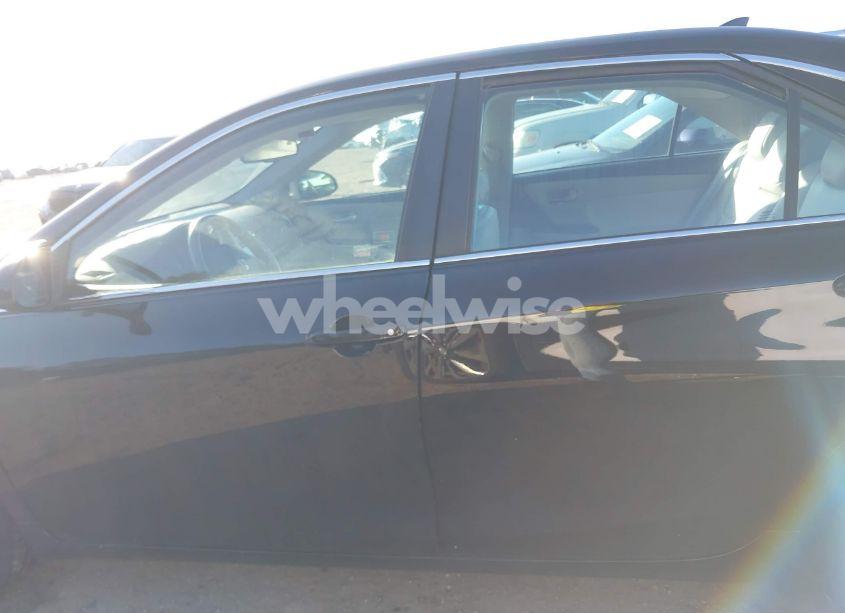 Photo 15 of 2017 Toyota Camry XLE (VIN 4T1BF1FK7HU701155)