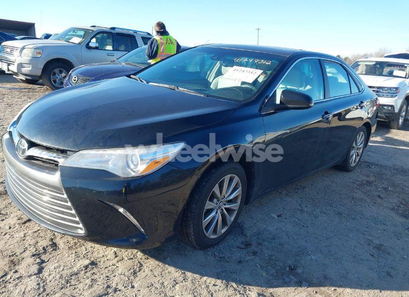 Photo 2 of 2017 Toyota Camry XLE (VIN 4T1BF1FK7HU701155)